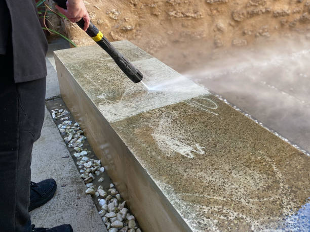 Best Deck Pressure Washing  in Farrell, PA